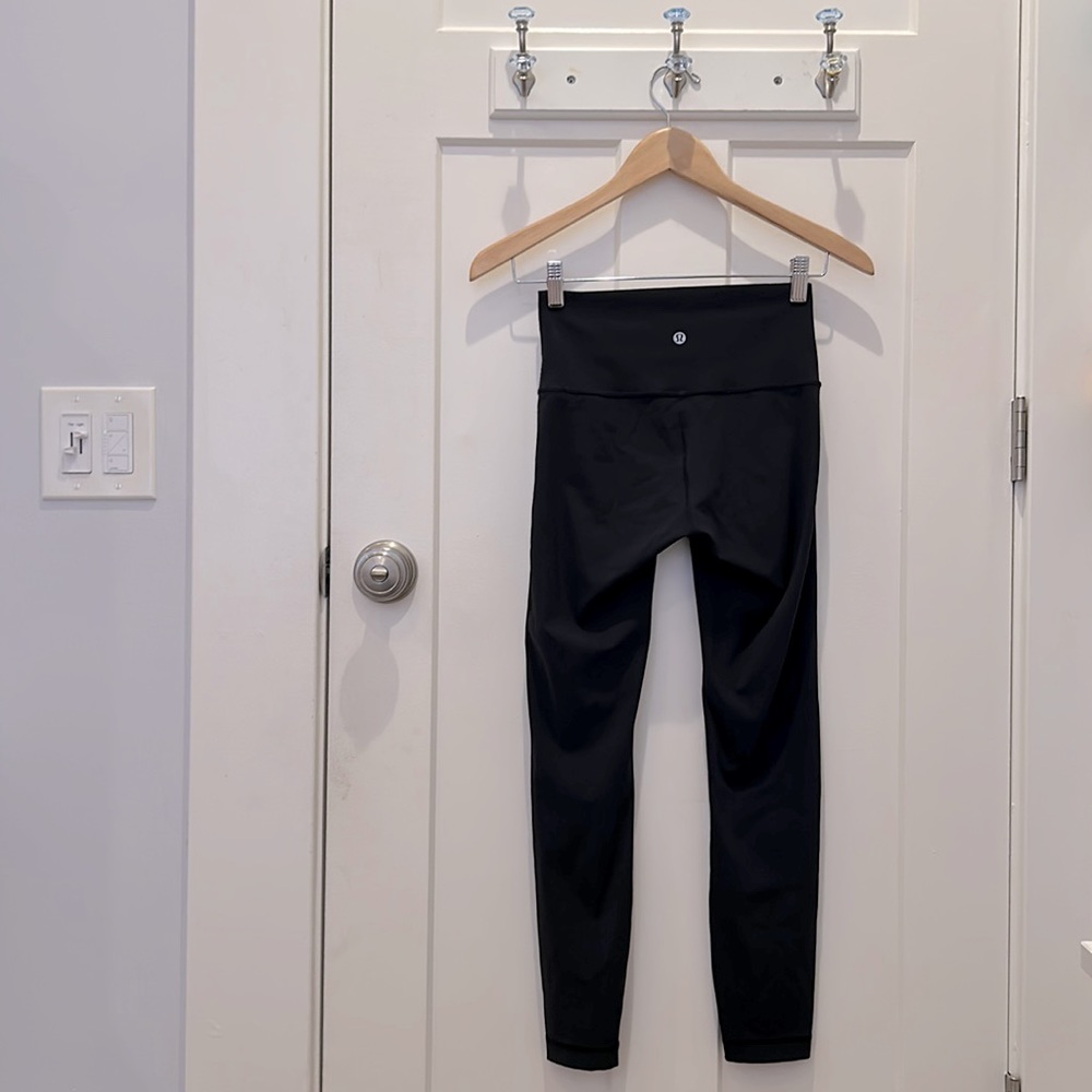🖤 Lululemon Black Leggings - EUC - 24” inseam - Size XS/S